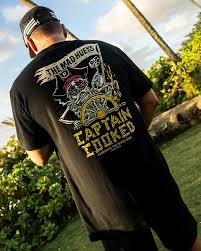 THE MAD HUEYS STUMBLING CAPTAIN COOKED SS BLACK TEE