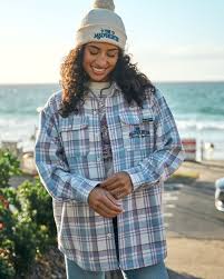 THE MAD HUEYS MERMAIDS DRINK FREE WOMENS SHACKET